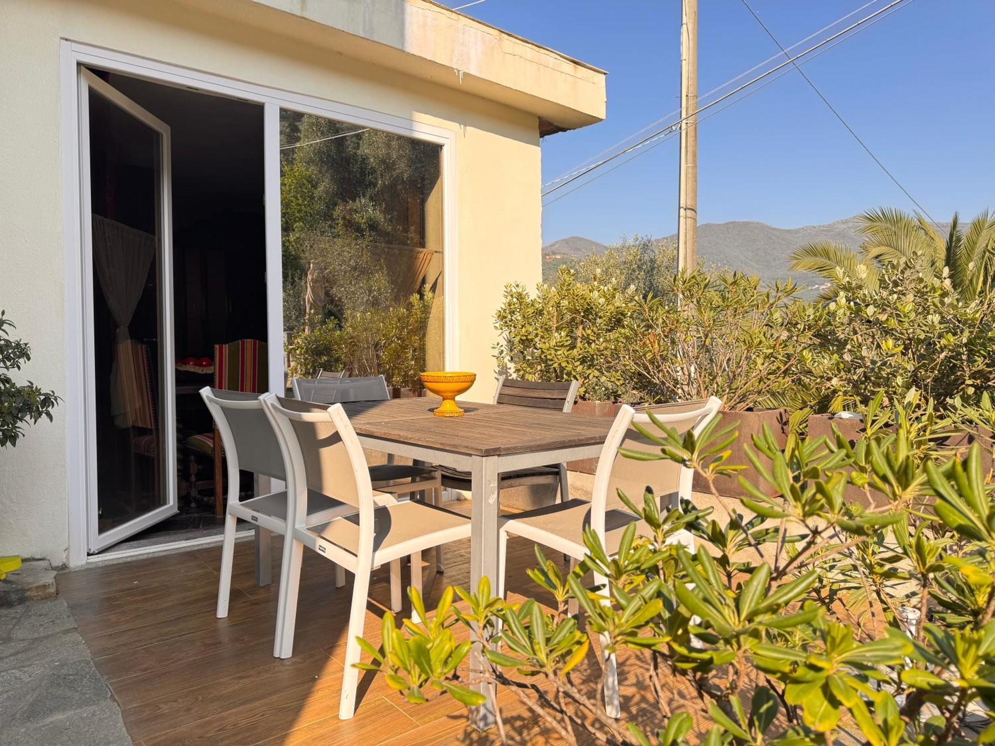 Casa Bisou Italia Wifi Et Parking Free Privato Villa Diano San Pietro Eksteriør bilde