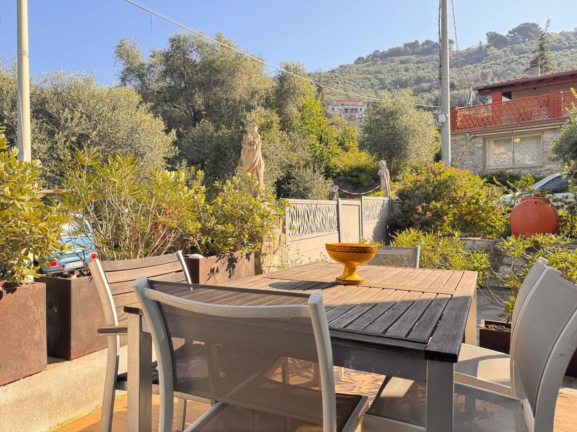 Casa Bisou Italia Wifi Et Parking Free Privato Villa Diano San Pietro Eksteriør bilde