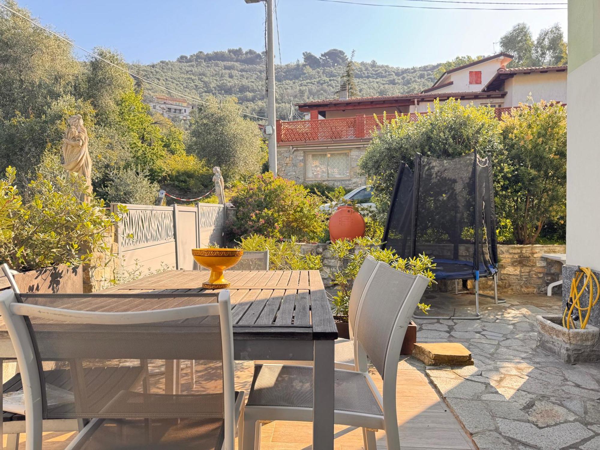 Casa Bisou Italia Wifi Et Parking Free Privato Villa Diano San Pietro Eksteriør bilde