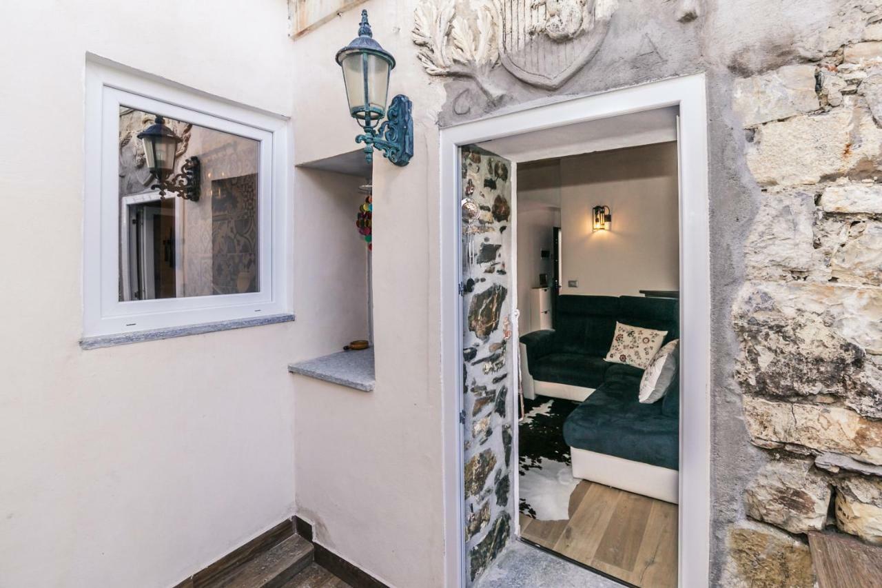 Casa Bisou Italia Wifi Et Parking Free Privato Villa Diano San Pietro Eksteriør bilde
